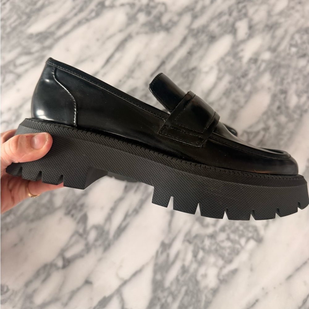 Zara lug sole loafer, brand new size 38
